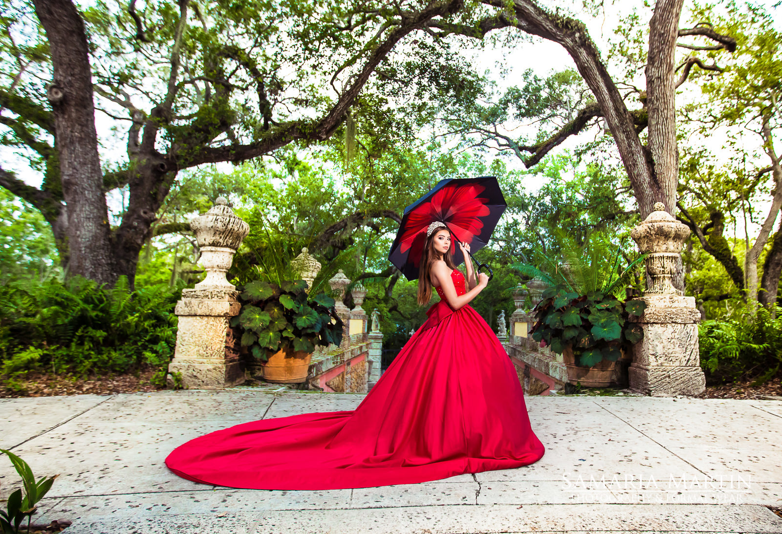 Hialeah Photography, Sweet 15 Photography Packages, Quinceanera Photography Packages Miami, Quinceanera Photo Studio, Quinces Photos, Quinceañera Dresses Hialeah, Quince Photography, Quinceanera Photography